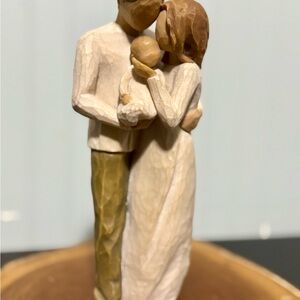 Willow Tree Our Gift Family Figurine by Susan Lordi Resin 2006